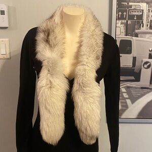 Real fur  fox tail collar